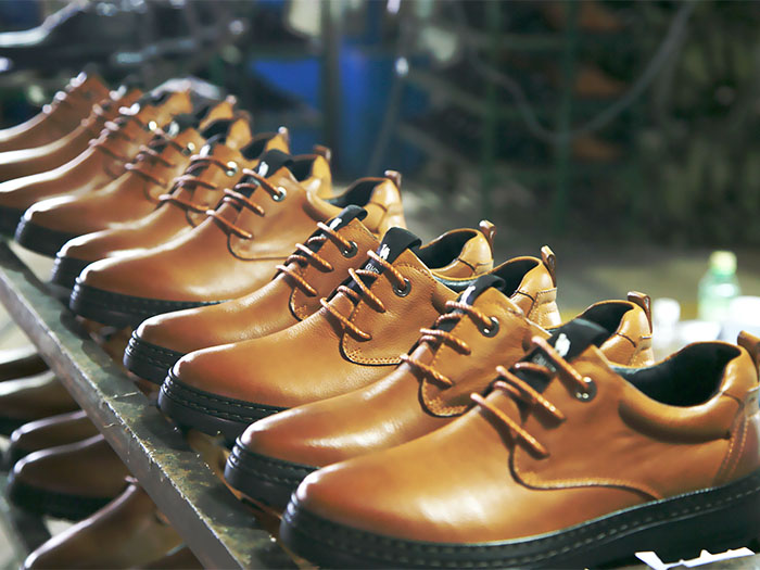 杰华仕工厂皮鞋成品鞋区