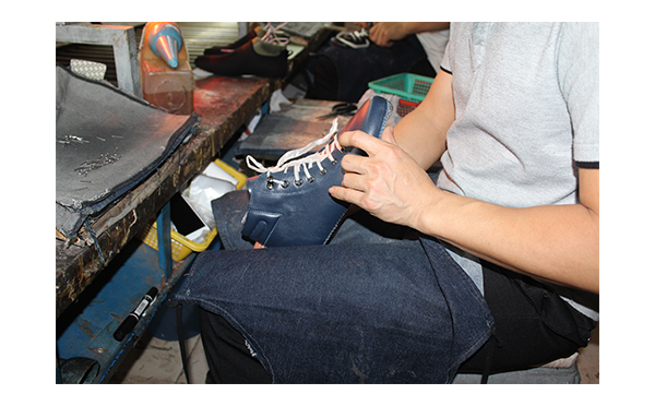 杰华仕专业鞋子厂家与皮鞋结缘 开手工作坊让皮鞋添艺术范儿